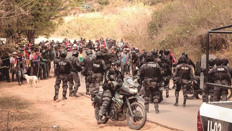 La Policía retoma Samaipata tras ataques de afines al MAS