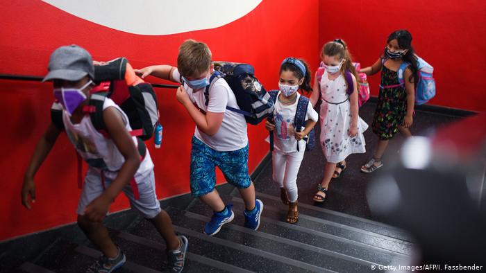 Deutschland | Coronavirus | Schulstart (Getty Images/AFP/I. Fassbender)