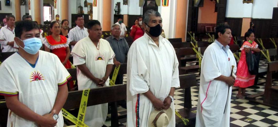Marcial Fabricano (centro), histórico dirigente, asistió a la misa que se efectuó esta tarde en Trinidad. Foto: APG