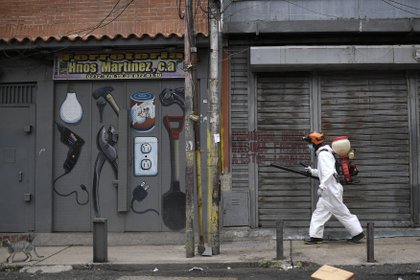 Desinfecciones en Caracas (AP)