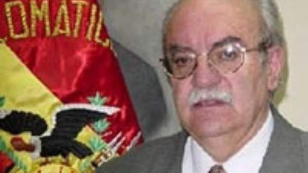 Fallece el destacado diplomático e historiador Jorge Gumucio ...