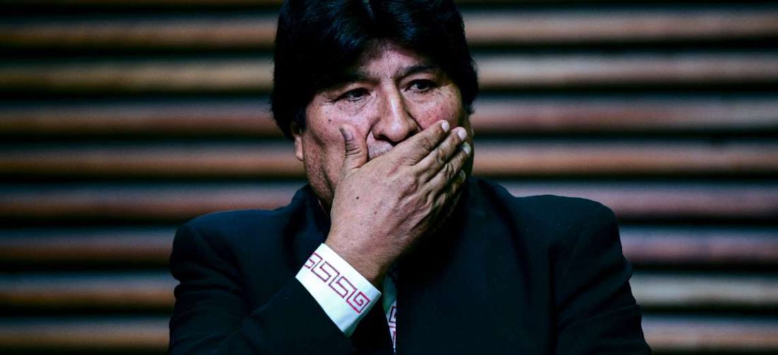 Morales tuitea de todo, menos del caso Noemí/ AFP
