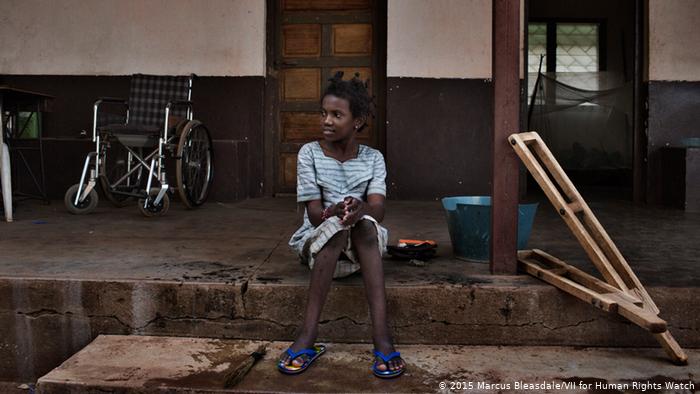 Zentralafrikanische Republik - Polio-Überlebende Hamamatou EINSCHRÄNKUNG (2015 Marcus Bleasdale/VII for Human Rights Watch)