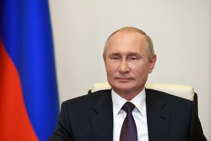 “Putin ha presionado cada vez más a algunas de las figuras empresariales más importantes para que dejen de enviar su dinero al extranjero e inviertan en Rusia. Aunque es muy poderoso, han podido ignorarlo silenciosamente" (Sputnik/Aleksey Nikolskyi/Kremlin via REUTERS) 