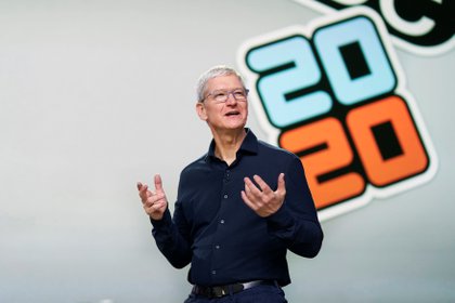 El CEO de Apple, Tim Cook, durante la Conferencia Mundial de Desarrolladores de Apple 2020 (WWDC) en el Teatro Steve Jobs en Cupertino, California (Foto: EFE)