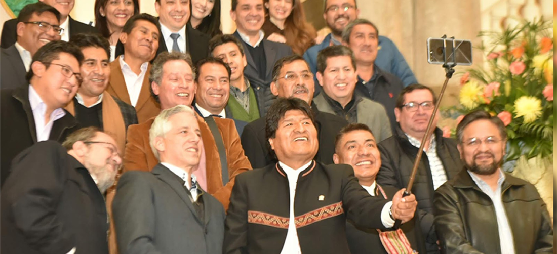 Evo y su gabinete se tomó esta selfie en Palacio de Gobierno en 2018. Foto. Internet