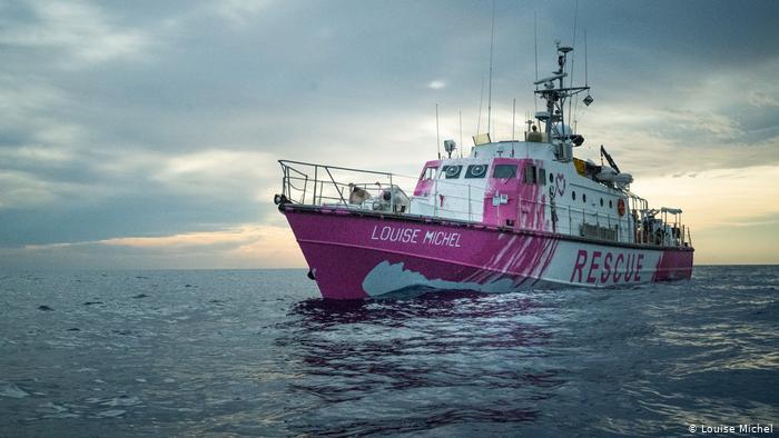 Rettungsschiff MV Louise Michel | Banksy (Louise Michel)