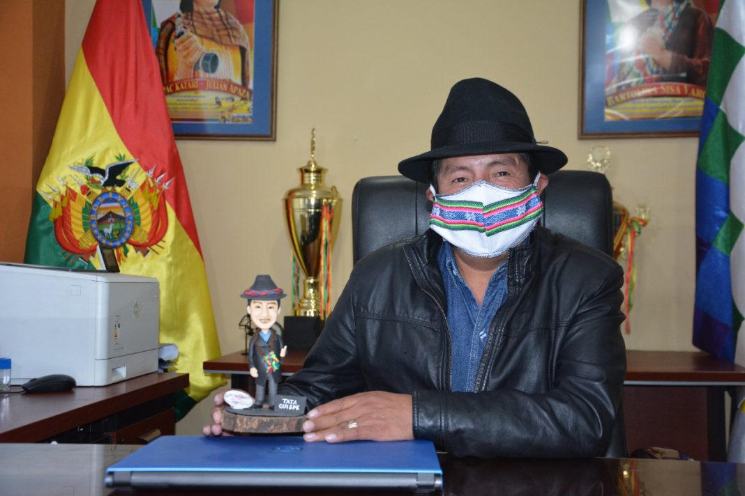 Rafael Quispe en oficinas del Fondo Indígena Foto: Radio Fides