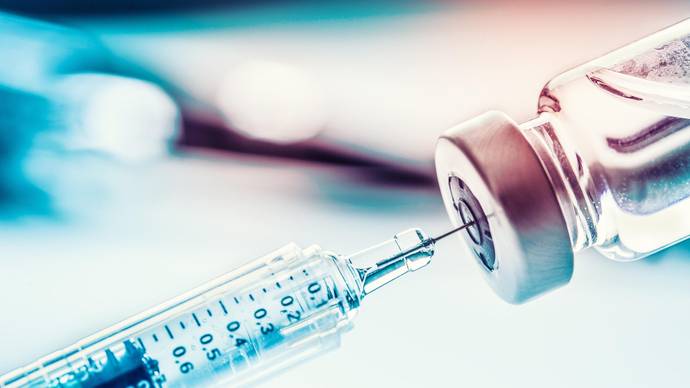 La vacuna COVID-19 de AstraZeneca alcanza la fase 3 de los ensayos clínicos en Estados Unidos, dice Trump