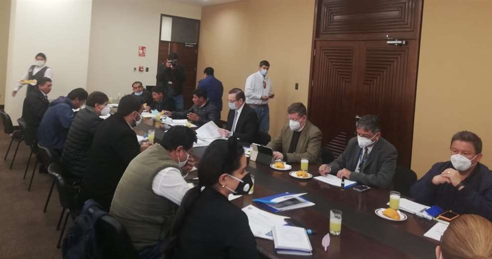 Reunión de municipios y el Ministro de Economía en La Paz