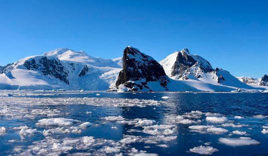 Hielo derretido en la Antártida. Foto: AFP.