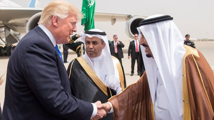 El rey de Arabia Saudita, Salman bin Abdulaziz Al Saud, y Donald Trump 