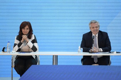 Cristina Kirchner junto a Alberto Fernández (REUTERS)