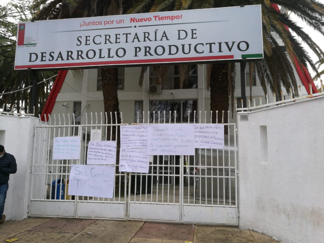 Campesinos de Tarija toman la Secretaría de Desarrollo Productivo pidiendo el Prosol
