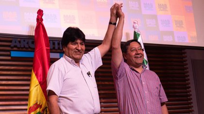 El expresidente boliviano Evo Morales y el candidato presidencial del MAS, Luis ArcePOLITICA SUDAMÉRICA BOLIVIA INTERNACIONAL TWITTER DE EVO MORALES 