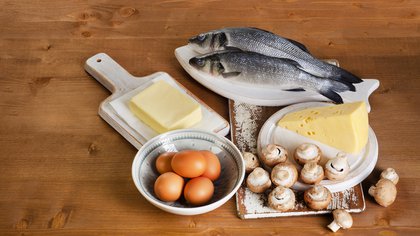 Pescados como el salmón, trucha, fletán, caballa, esturión, pez espada y bacalao, arenque, sardina y la tilapia aportan vitamina D (Shutterstock)
