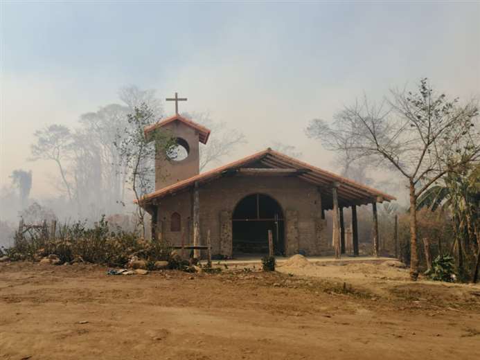 El fuego acecha en comunidades de Postrervalle