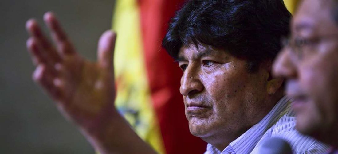Morales está en calidad de refugiado en Argentina y no vive en Bolivia