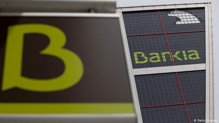  Hace ocho años, el banco español Bankia estuvo a punto de quebrar y fue rescatado por el gobierno.