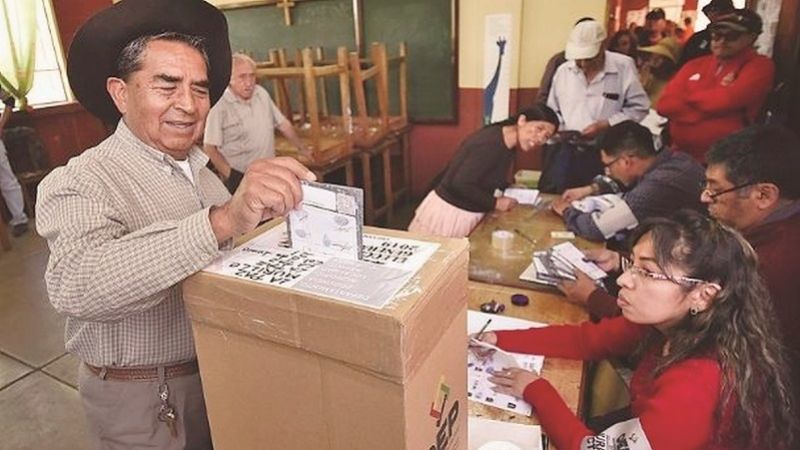 7,3 millones eligen el futuro del país en elecciones cruciales e históricas