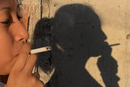 El riesgo resulta “mayor entre los que comenzaron a fumar antes de los 15 años”; el grupo que comenzó a fumar antes de los 10 años presentó “el riesgo más alto de todos”. (EFE/José Pazos) 