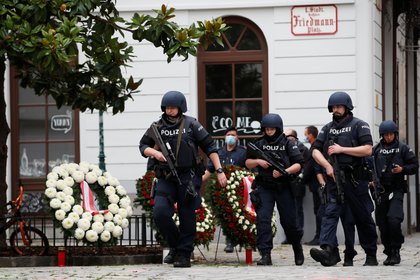 En las calles de la ciudad hay fuerte presencia policial (REUTERS/Leonhard Foeger)