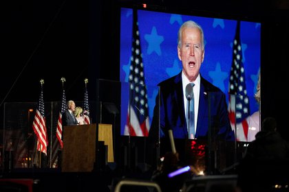 Joe Biden pidió paciencia para esperar el conteo de todos los votos (REUTERS/Kevin Lamarque)