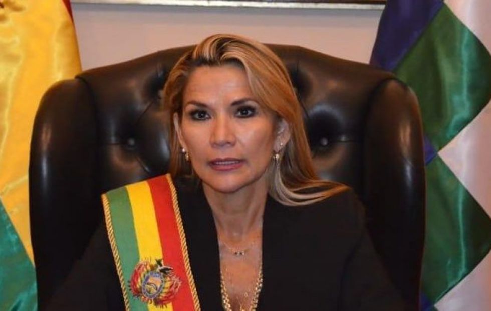 Escándalo en Bolivia: las fotos prohibidas y el golpe más bajo a la presidenta Jeanine Añez | #LaDos