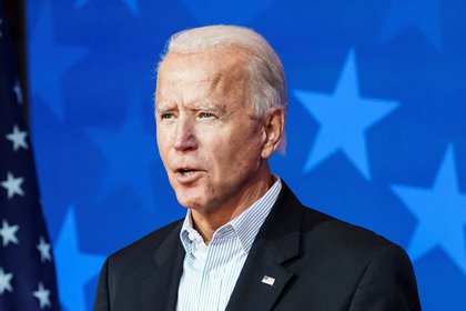El candidato presidencial demócrata Joe Biden en una declaración sobre los resultados presidenciales de EEUU, en Wilmington, Delaware, EEUU, el 5 de noviembre de 2020 (REUTERS/Kevin Lamarque)