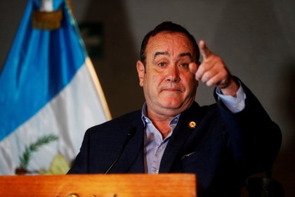 El presidente de Guatemala, Alejandro Giammattei, durante una rueda de prensa (EFE)