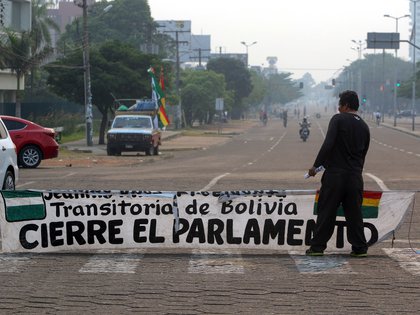 Las principales avenidas de Santa Cruz de la Sierra fueron bloqueadas durante el paro que reclama que se revise el resultado de las elecciones ( EFE/Juan Carlos Torrejón) 
