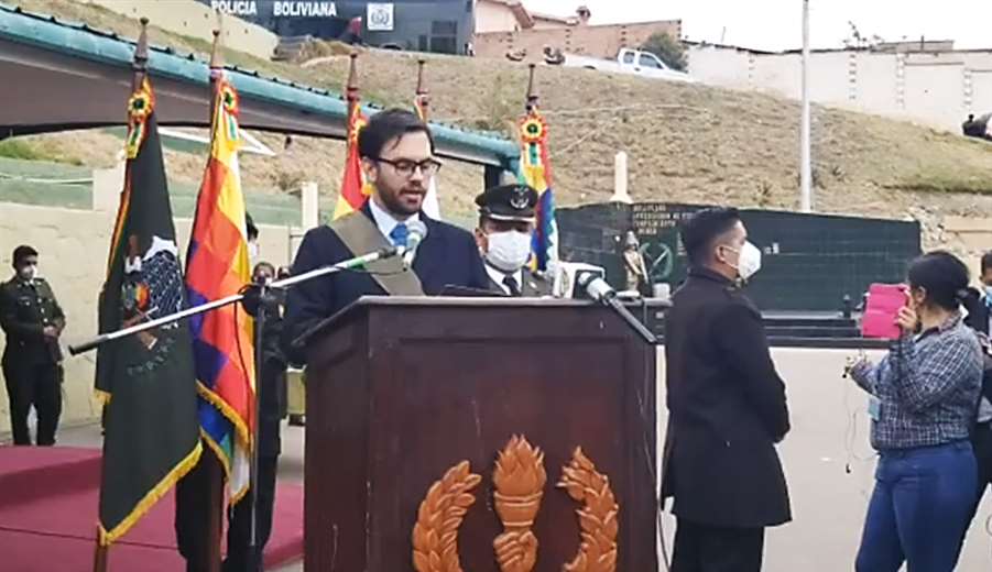 Eduardo del Castillo en su acto de reconocimiento por la Policía