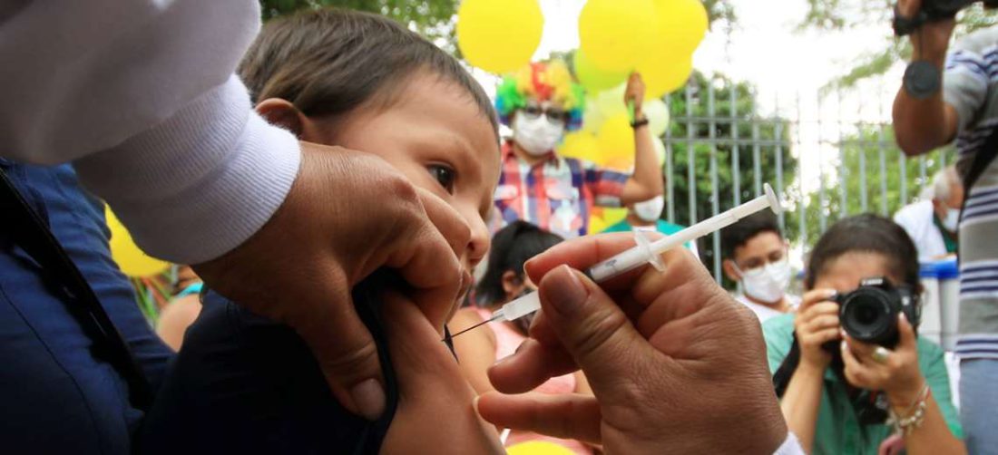 Niñas y niños son la principal población a vacunar (Foto: Jorge Ibáñez)