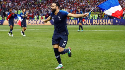 Rami en los festejos en la Copa del Mundo de Rusia 2018 que ganó con Francia (REUTERS/Kai Pfaffenbach)