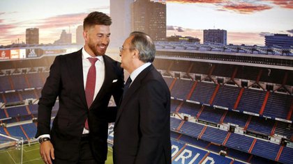 Sergio Ramos no habría aceptado la oferta que le propuso Florentino Pérez (Reuters)