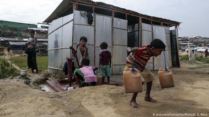 Niños rohinyá en campamento de refugiados Cox's Bazar, en Bangladés.