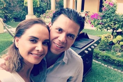 En la fotografía, Lupita Jones y Marco Bautista (Foto: Instagram @lupjones)