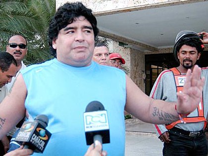 Maradona en su paso por Colombia en 2005.