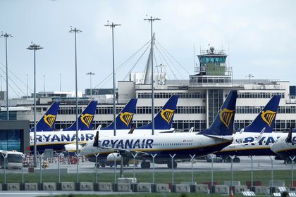 Aviones de Ryanair en el aeropuerto de Dublin (REUTERS/Jason Cairnduff/archivo)