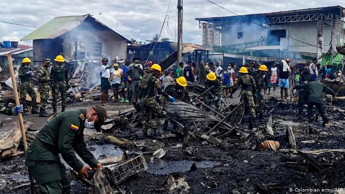 Foto de restos de las casas incendiadas en Riosucio