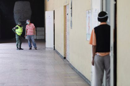 Un centro de votación en Caracas, prácticamente vacío (REUTERS/Manaure Quintero)