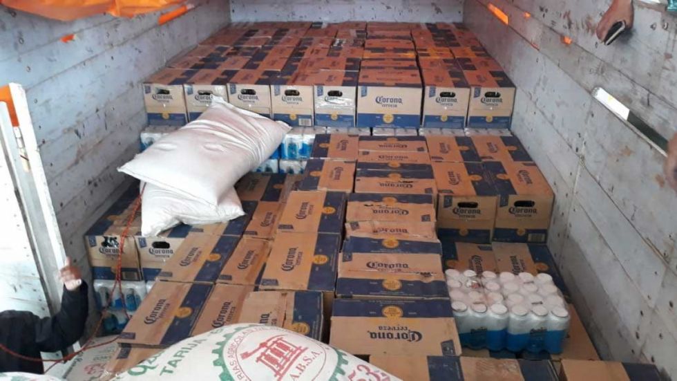Aduana Tarija intercepta camión que llevaba cerveza de contrabando con valor de $us10.000