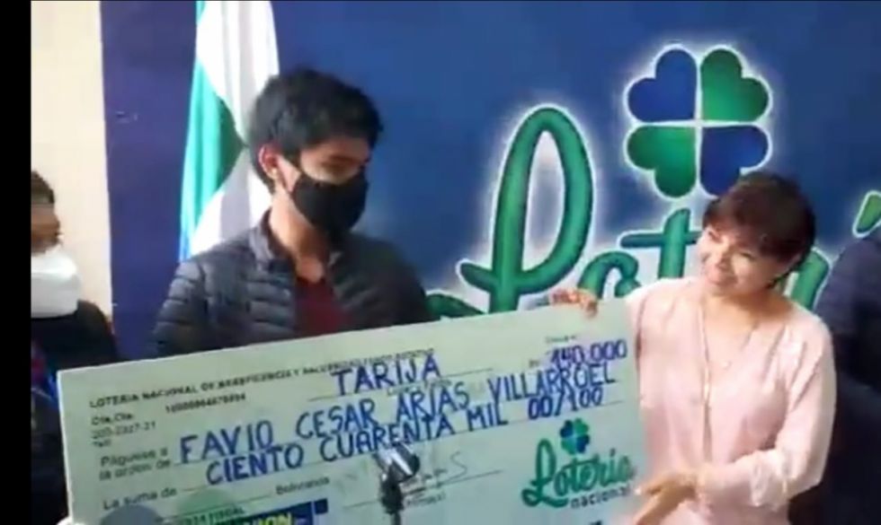 Fabio Arias, el tarijeño que se lleva Bs 140 mil de la lotería nacional