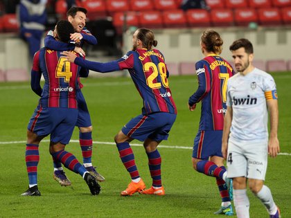 Lionel Messi igualó el récord que mantenía Pelé en el último partido contra el Valencia -REUTERS/Albert Gea