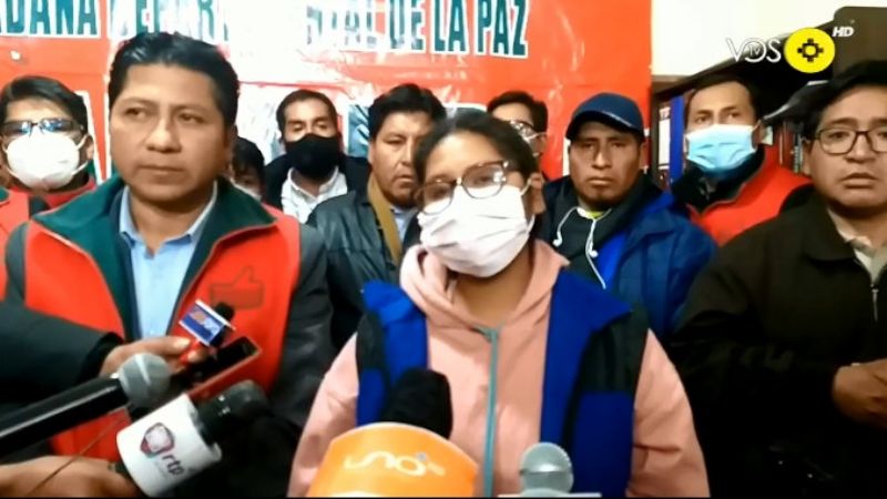 Copa acepta ser candidata por Jallalla La Paz y llora al dejar al MAS