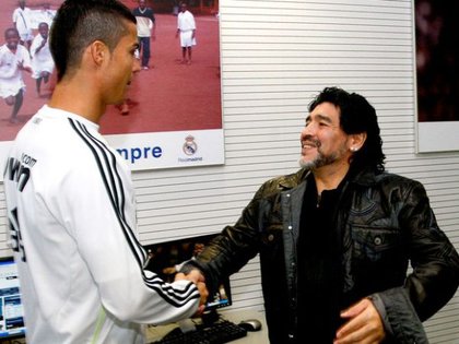 El astro portugués y su publicación con Maradona, lo más viral del 2020