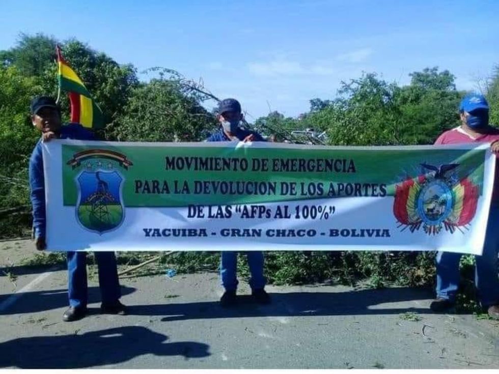 Bloquean carretera al Chaco en demanda por la devolución de aportes AFP