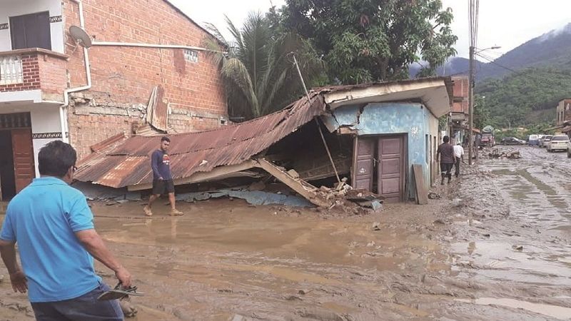 El agua se llevó casas, autos, ganado y bienes en Guanay