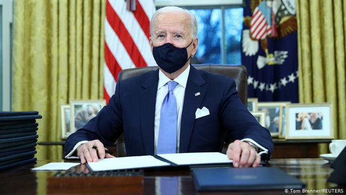 USA Washington | Inauguration | Joe Biden im Oval Office 