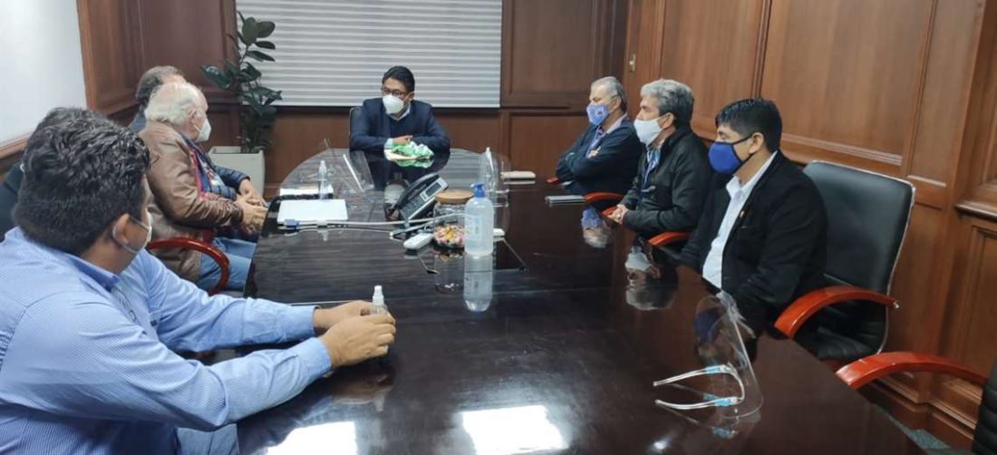 La reunión de Fabol con el Ministro de Justicia, Iván Lima, en La Paz. Foto: Fabol